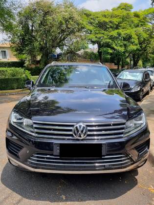 VOLKSWAGEN TOUAREG 4.2 R LINE V8 32V GASOLINA 4P TIPTRONIC